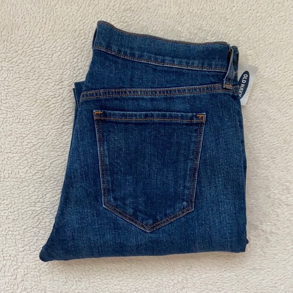 Old Navy Boyfriend Jeans - Picture 9 of 13